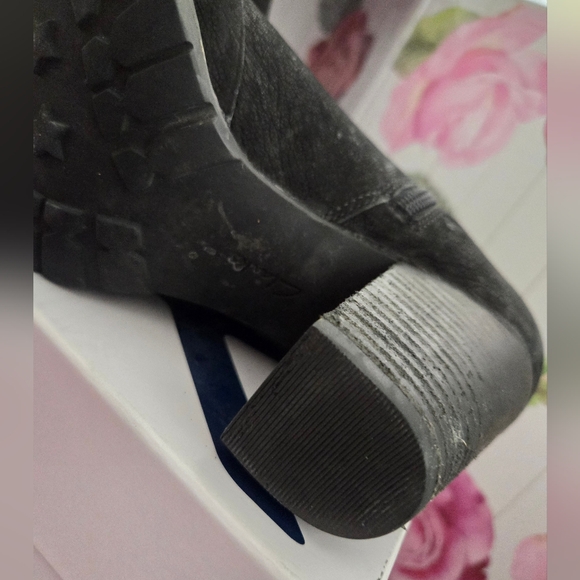 Clarks 3 inch Stacked Heel Suede Boot - USED - Picture 3 of 15